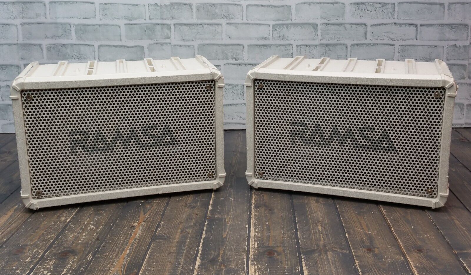 PAIR of Panasonic RAMSA WS-A80 WHITE Speaker System 160 PAIR of Panasonic RAMSA WS-A80 WHITE Speaker System 160