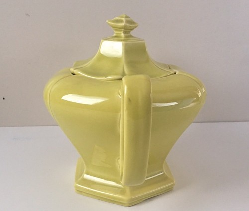 Red Wing Pottery Plum Blossom Tea Pot Citron Yellow/Chartreuse 4 Cup