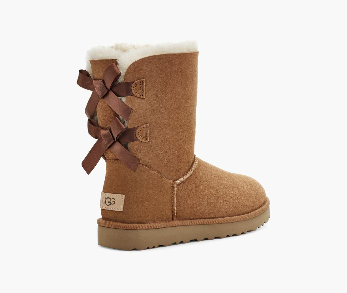 Pre-owned Ugg Women's Bailey Bow Ii Boot In Chestnut In Brown