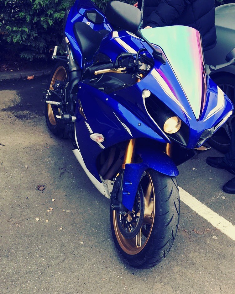 yamaha r1 big bang 2009