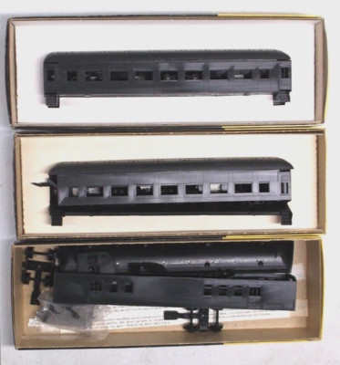 (3) HO Roundhouse Harriman passenger cars in original boxes (lot 486)