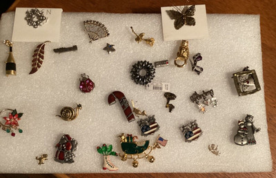 Vintage Lot Of  30 Brooches & Tac Pins -2 AJMC, 2 Arden, 3 AS, 1 Avon