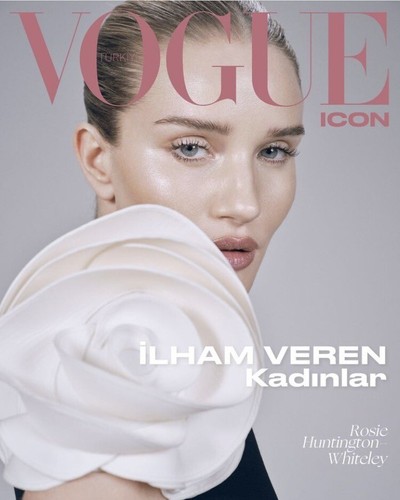 女性情報誌 Vogue Turkey Magazine February 2022 Vogue Türkiye March 2022 (Digital) [Magazine]