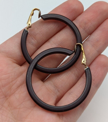 Vintage Signed KiM Gold Tone Dark Brown Plastic Circle Hoop Clip On Earrings