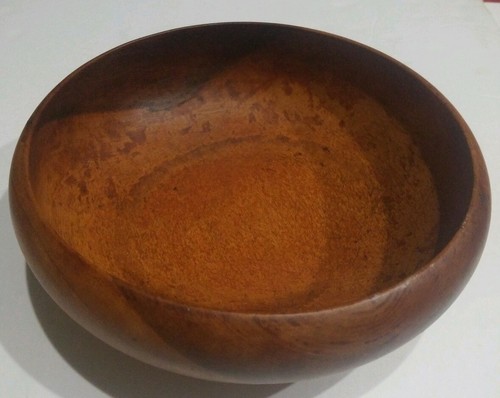 VINTAGE MEDIUM WOOD SALAD, BREAD DOUGH BOWL CARVED BOWL 9 INCH DIE. 3.5 HT ROUND