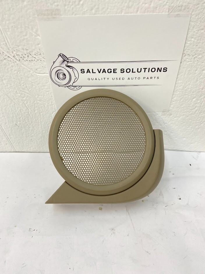 2009-2017 JEEP COMPASS PATRIOT REAR RIGHT DOOR SPEAKER GRILLE BEIGE OEM 6-40