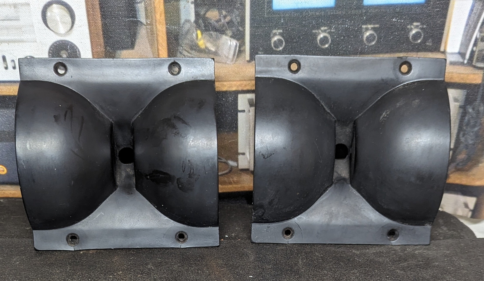 2 JBL Baby Buttcheek horns