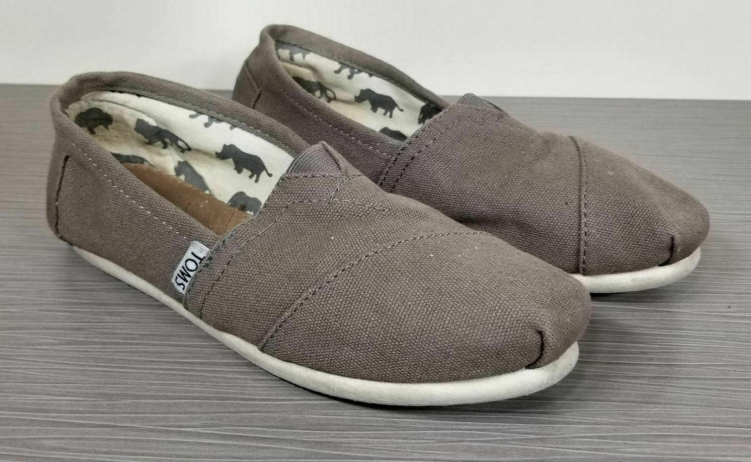 TOMS Classic Canvas Slip-On Shoe, Ash Canvas, Womens Size 6 M