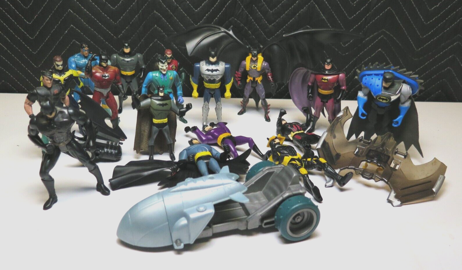 BATMAN ROBIN フィギュア　ヴィランセット　ジョーカー BATMAN ROBIN フィギュア ヴィランセット ジョーカー Amazon.co