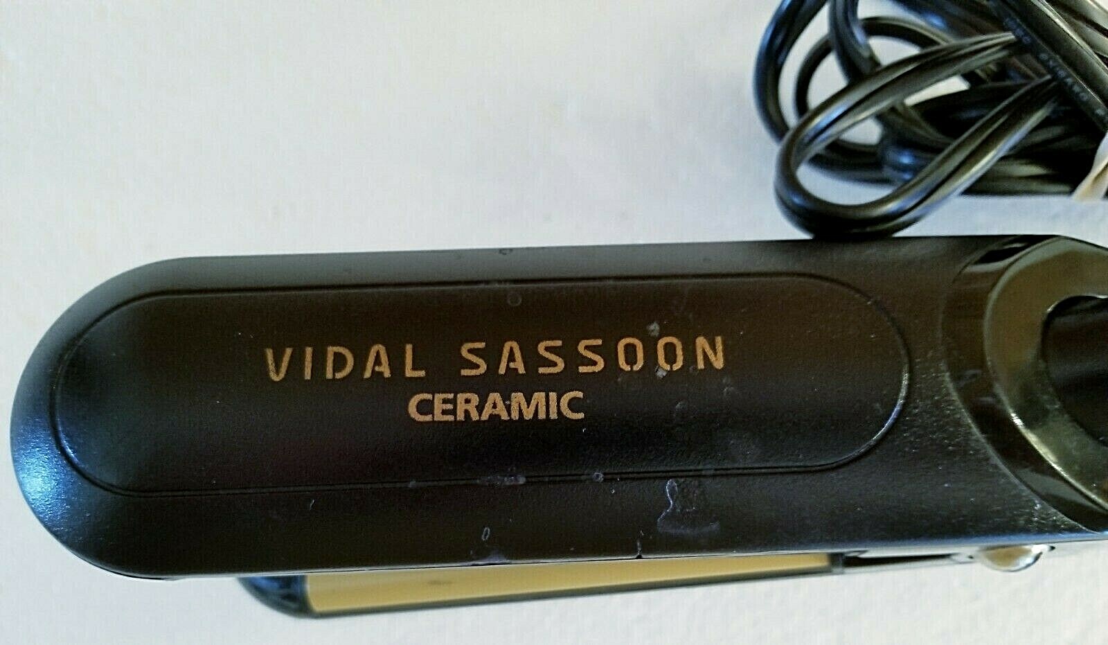 Vidal Sassoon VS195 Ceramic Hair Straightener 2