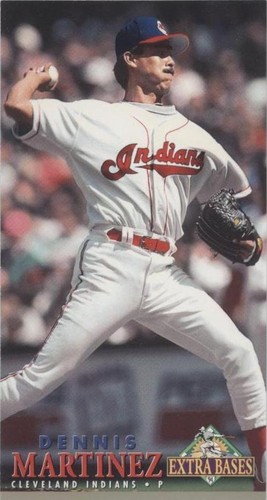 1994 Fleer Extra Bases - Dennis Martinez #61