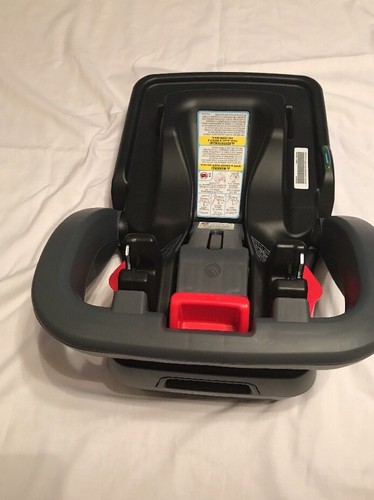Graco Snugride Snuglock DLX Infant Car Seat Base~NEW Click Connect “Pickup Only”