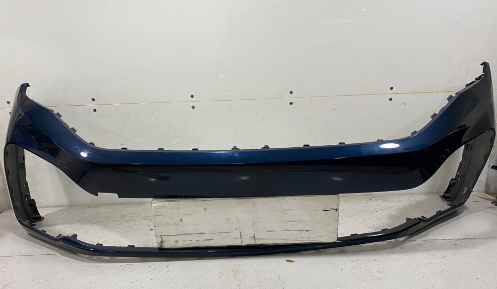 VOLKSWAGEN ALLEY 看板 2017 2018 2019 VOLKSWAGEN ATLAS FRONT GRILLE WITH CAMERA AND