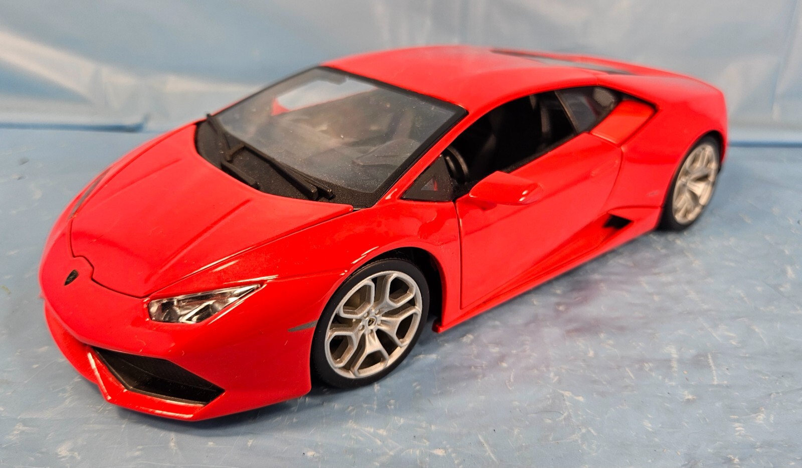 1/18 burago Lamborghini Huracán LAMBORGHINI HURACAN 1:18: 1:18|DIECAST>BBURAGO | 18-11038S