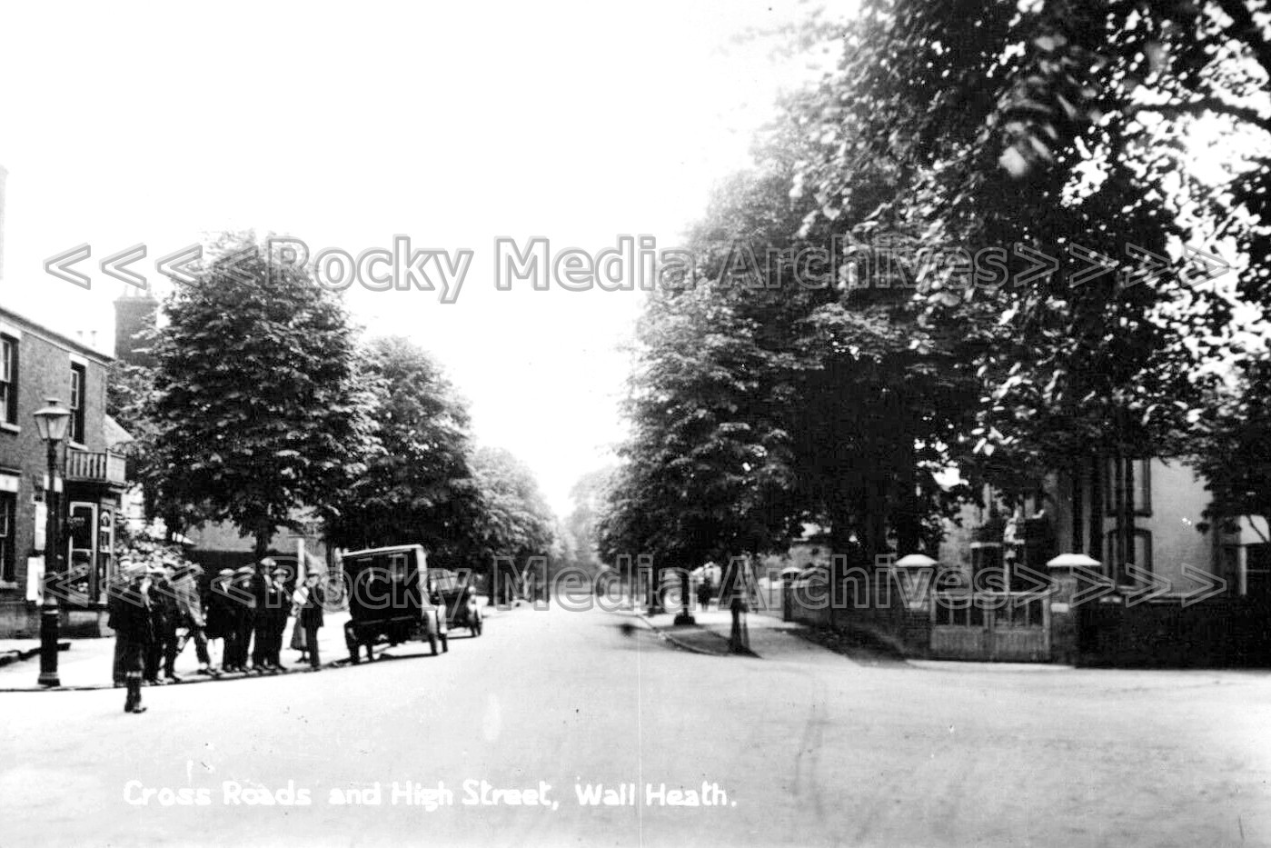 kvv-35 Cross Roads & High Street, Wall Heath nr Kingswinford. Photo