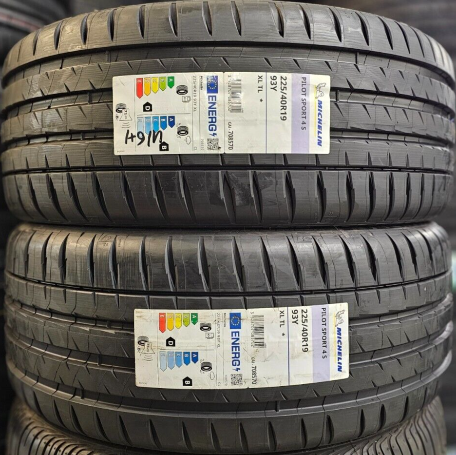 タイヤ・ホイール 225/40ZR19 (93Y) Michelin pilot sport 4S Michelin Pilot Sport 4 S Summer 225/40ZR19/XL (93Y) Tire