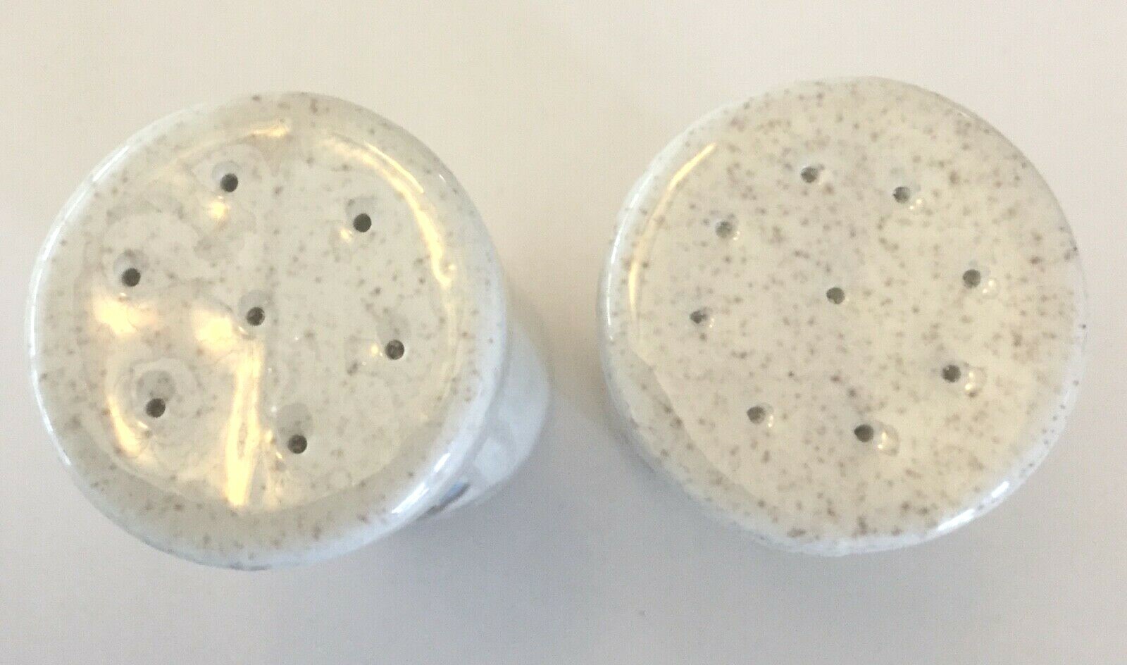 VINTAGE RED WING BOB WHITE HANDPAINTED QUAIL PATTERN SALT & PEPPER SHAKERS