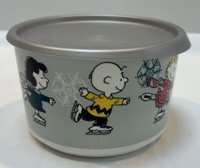 Tupperware Peanuts in the Snow - Holiday Canister Snoopy 2019  1 qt