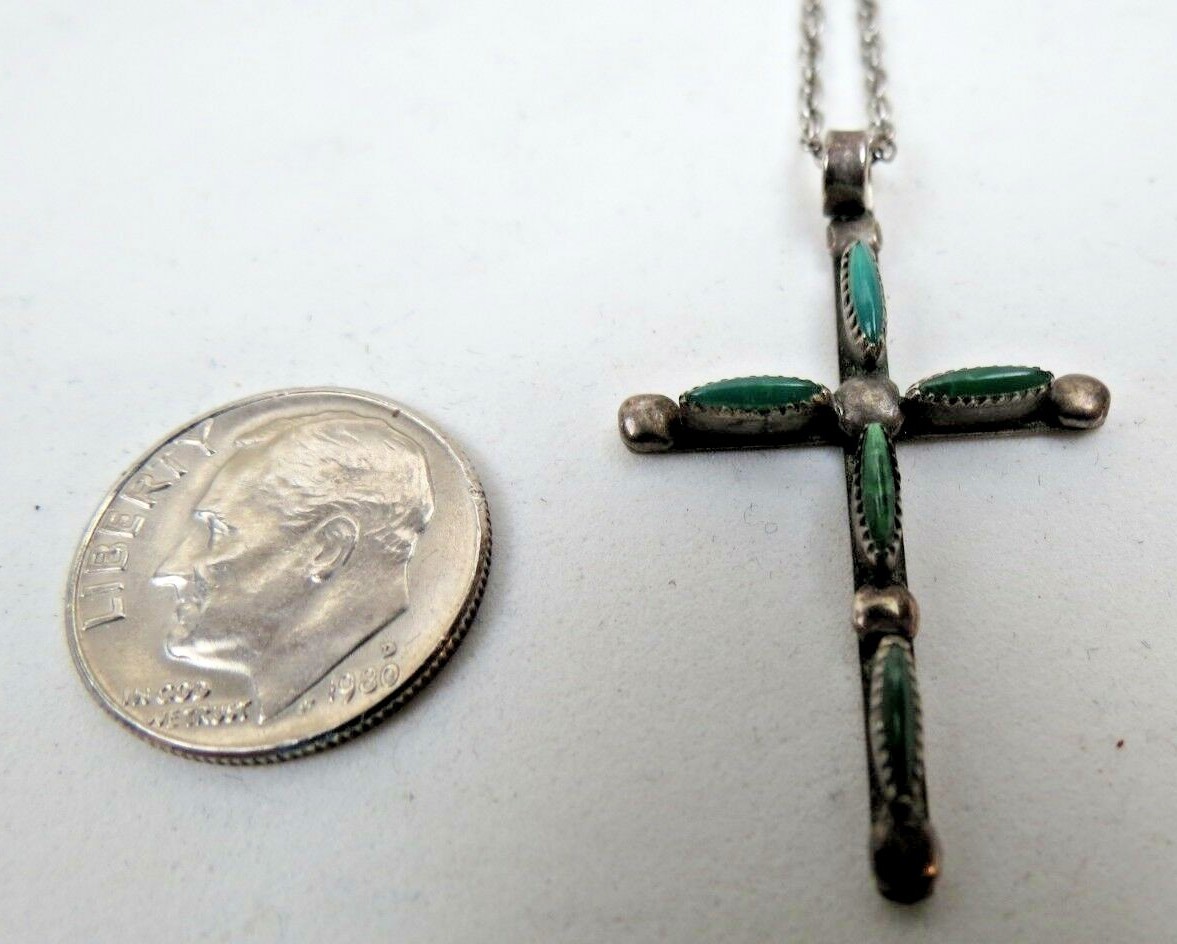 Vintage Navajo Sterling Silver Petitpoint GreenTurquoise Cross Necklace