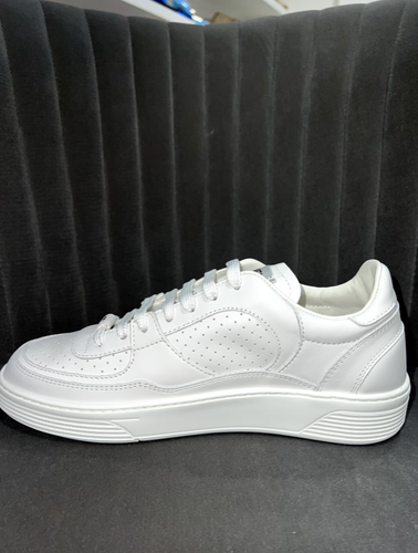 Pre-owned Chanel 23a White Calfskin Leather Cc Logo Tie Flat Runner Trainer Sneaker 38.5