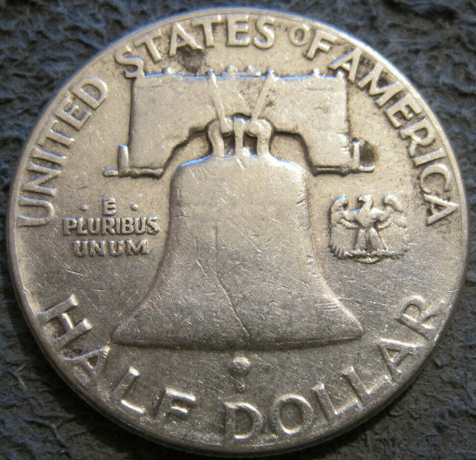 AS SHOWN - 1951 P FRANKLIN HALF DOLLAR // 90% SILVER // MC 550