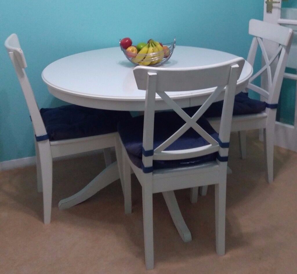 IKEA extendable 6 seater dining table with 6 chairs for 