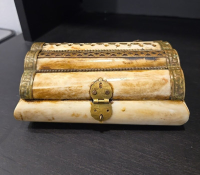 Vintage Camel Bone And Brass Jewelry Trinket Box Lined