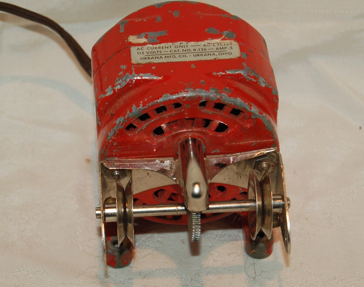 Wasp Electric Motor for Erector Sets,Runs, 1950s ,Double Pulley, 110 volt AC