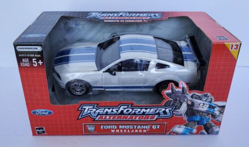 Transformers Ford MUSTANG ALTERNATORS WHEELJACK figure MISB Transformers Ford MUSTANG ALTERNATORS WHEELJACK figure MISB