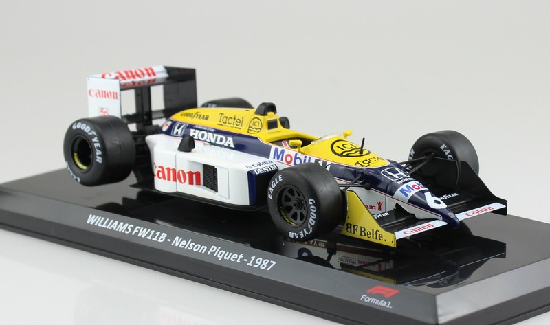 Williams Fw11b N.Piquet 1987 1:24 Modellauto Premium Collectibles