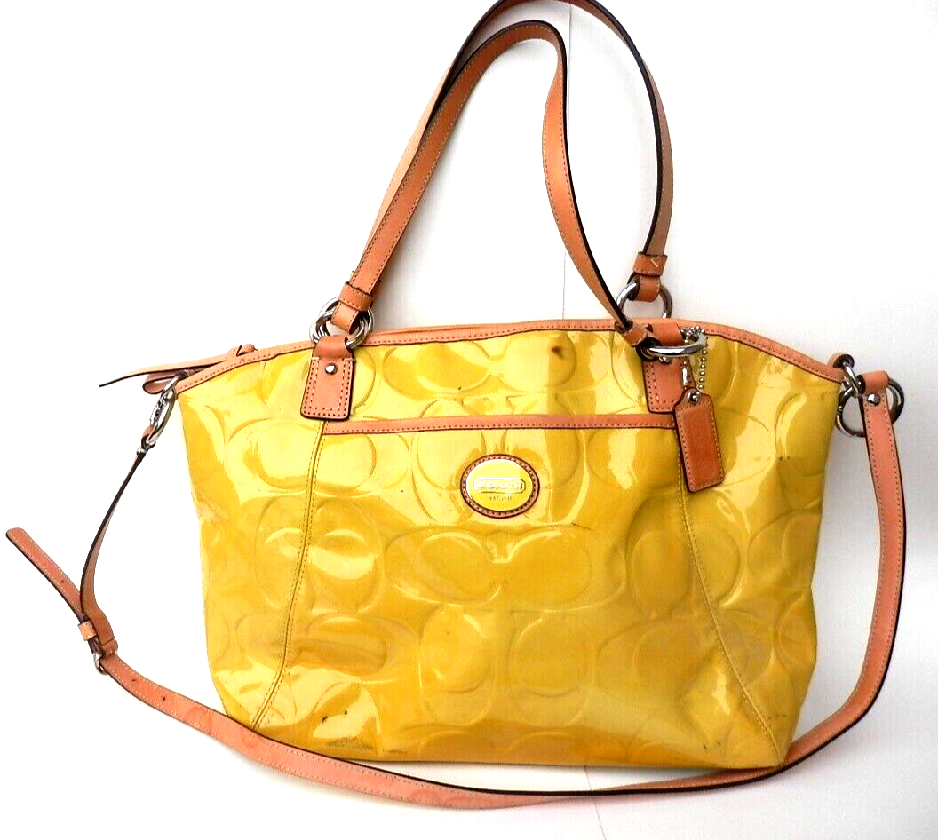 バッグ・カバンその他 COACH Peyton Embossed Field F49082 s-l400.jpg