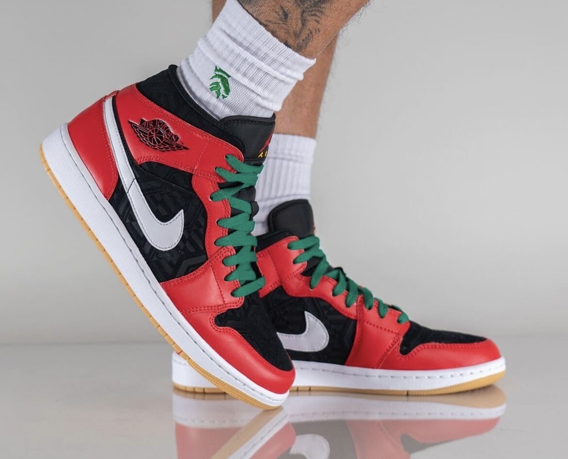 Nike Air Jordan 1 Mid SE Shoes Black Fire Red White DQ8417