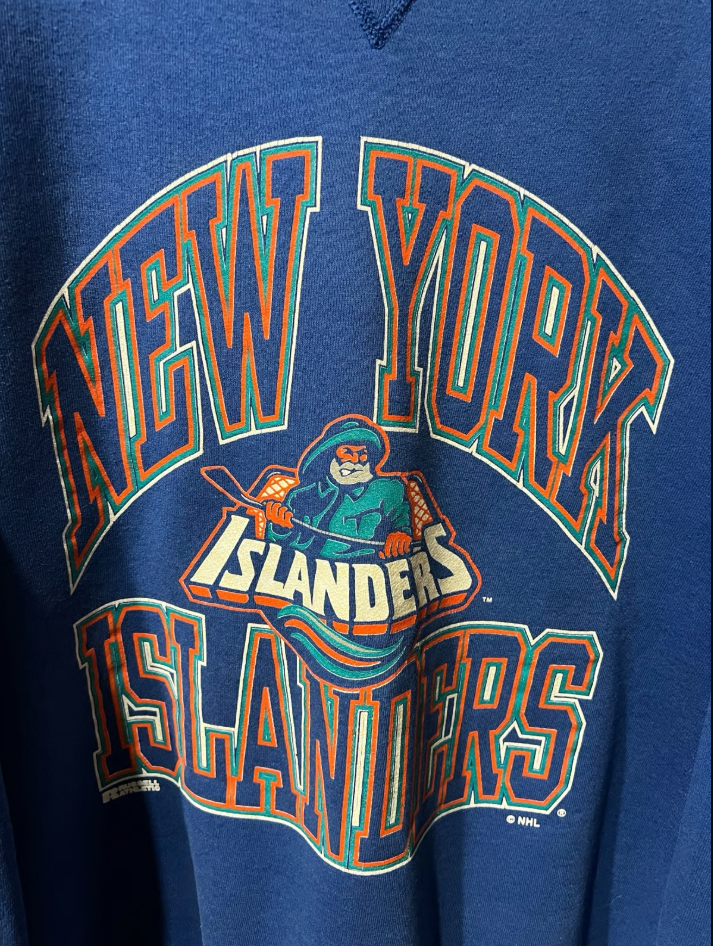 Vintage New York Islanders NHL Team logo royal color Crewneck Sweatshirt VK05463