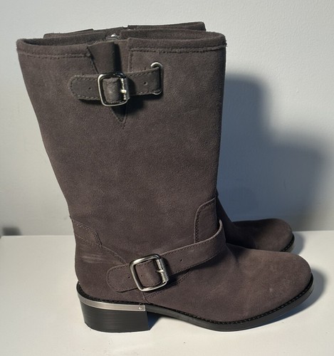 Gray Leather Size 7.5 Shoes