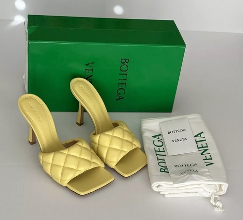 Pre-owned Bottega Veneta $1200  Butterscotch Leather Mules 8 Us (38 Euro) 592015 It