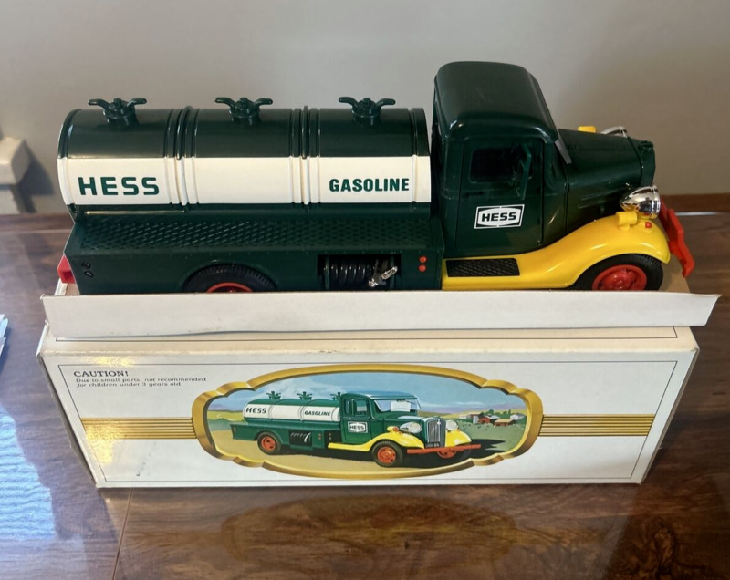 The First Hess Truck In Box Hess Gasoline Fuel Delivery Truck 1982 Vintage #24