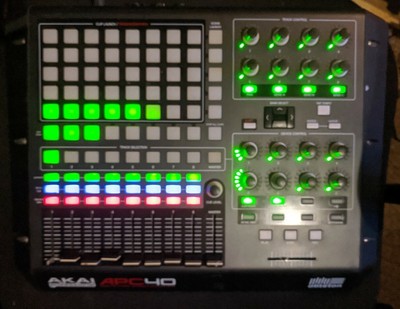 Akai APC40 MK II USB MIDI Controller USB Ableton Live Controller inkl Software