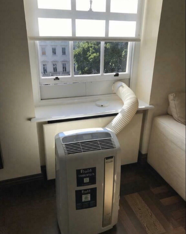 De'Longhi Pinguino PAC AN112 11000 BTU Silent Portable Air Conditioner