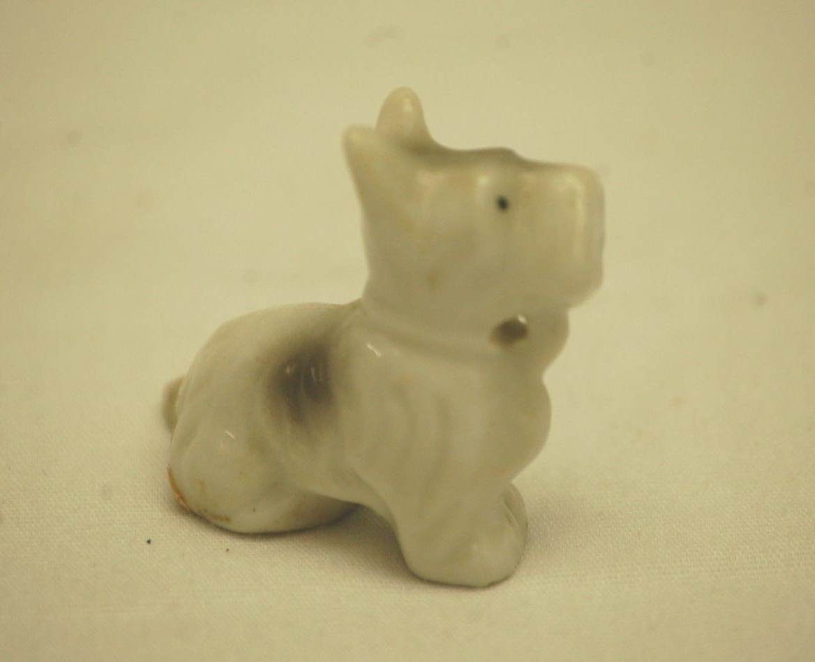 Old Vintage Scottish Terrier Dog Figurine Miniature Cabinet Shadowbox Decr Japan
