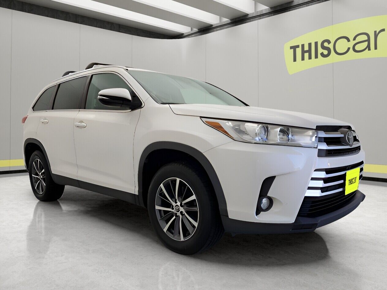 2019 Toyota Highlander White -- WE TAKE TRADE INS!