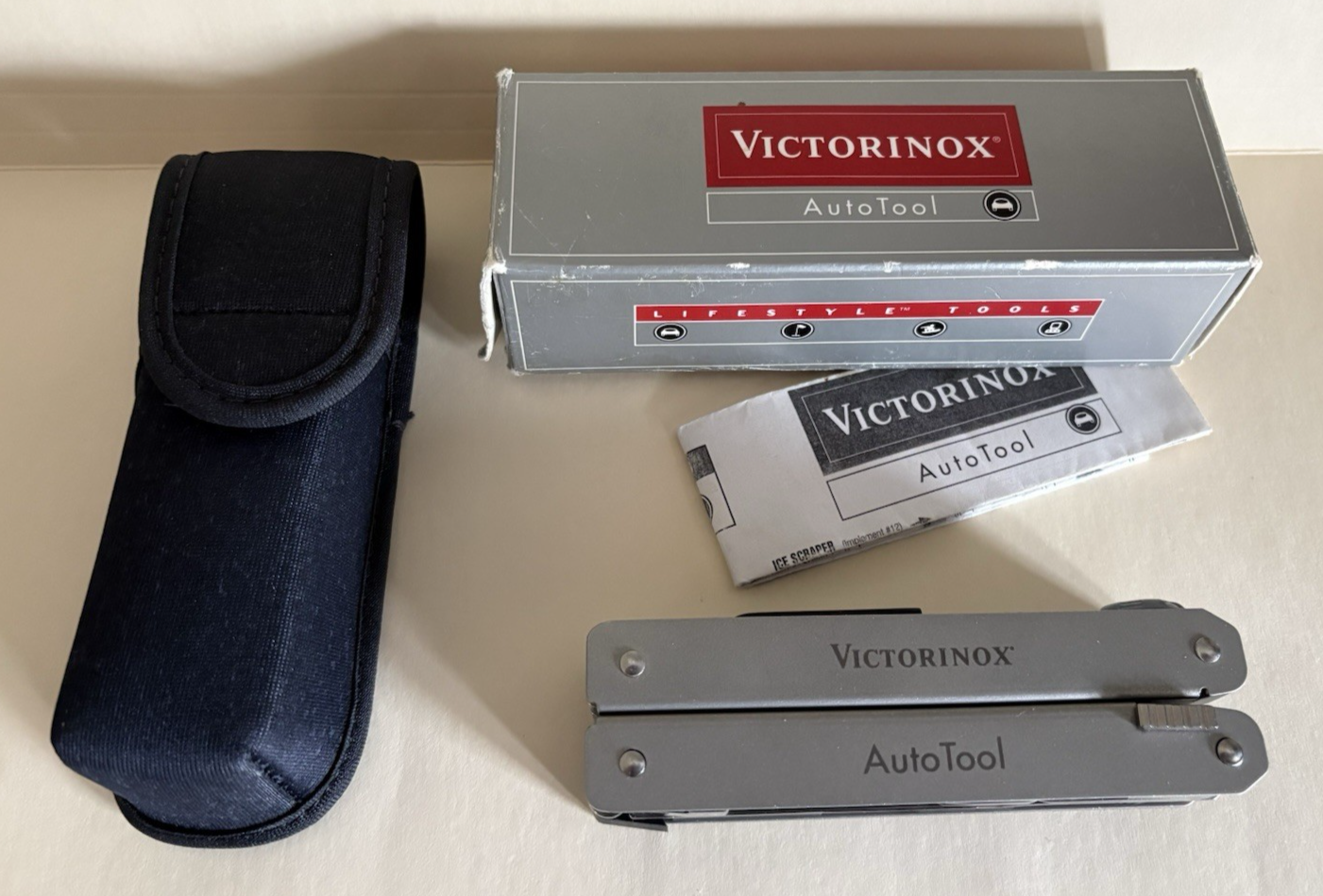 Bean tool Swiss L Victorinox L.L. Knife アーミーナイフは、車中泊 