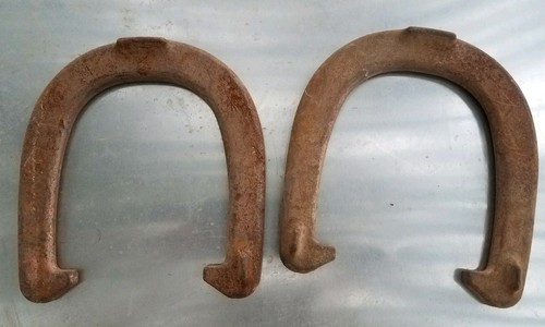 VINTAGE PAIR 2-1/2 LB DROP FORGED STEEL RINGER BRAND 