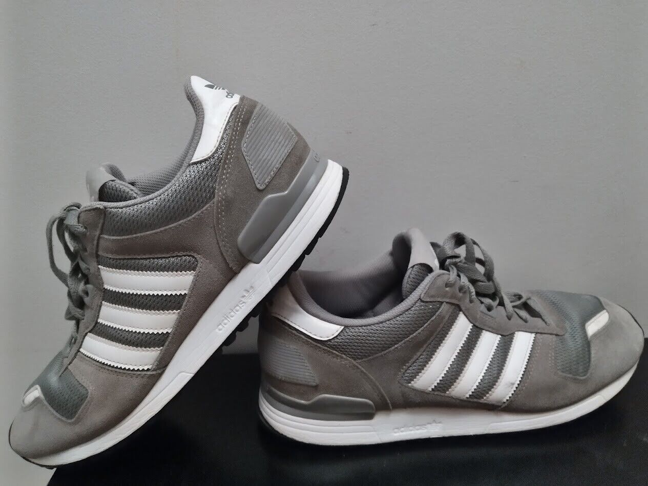 ADIDAS Originals ZX 700 Sneakers In Gray S76175 Size 11 ADIDAS Originals ZX 700 Sneakers In Gray S76175 Size 11