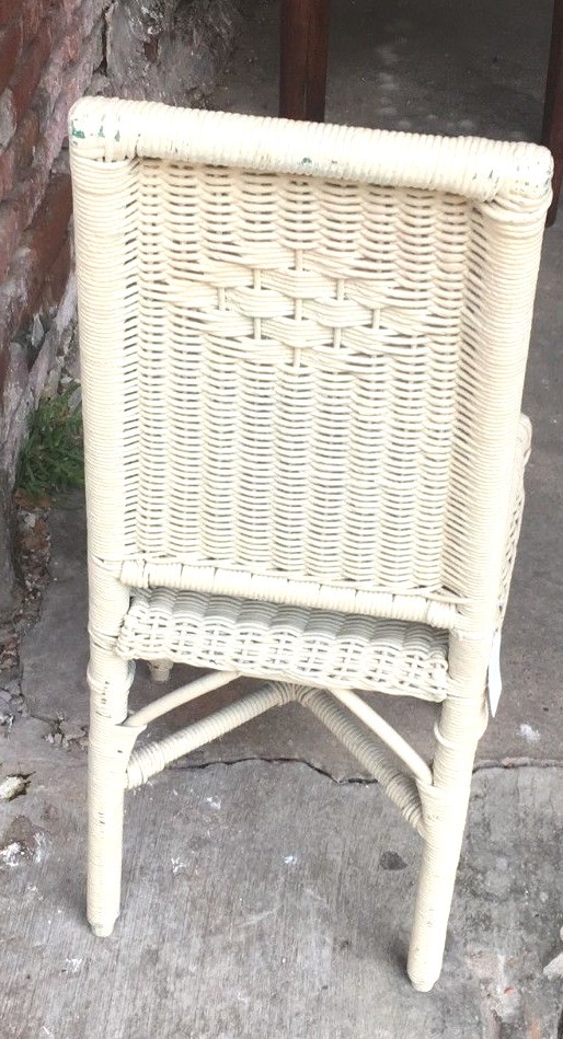 Nice Vintage Wicker Chair