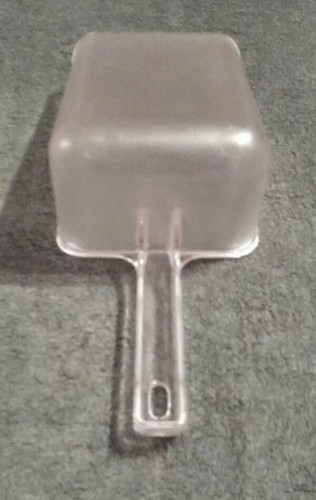 32 oz. Clear Plastic Utility or Ice Scoop Perfect for dry ingredients or Wet