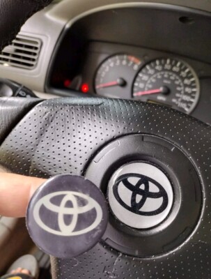 03-08 TOYOTA COROLLA STEERING WHEEL LOGO EMBLEM Emblema Centro De Guia En Gel