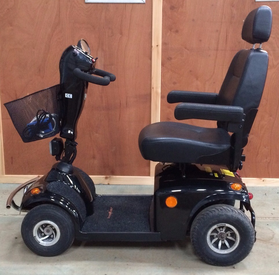 Freerider Mayfair S 8mph pavement Mobility Scooter in East End