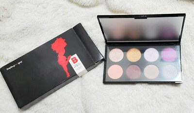 Betty Boop x Ipsy That's So Betty Eyeshadow Palette - 8 Shades