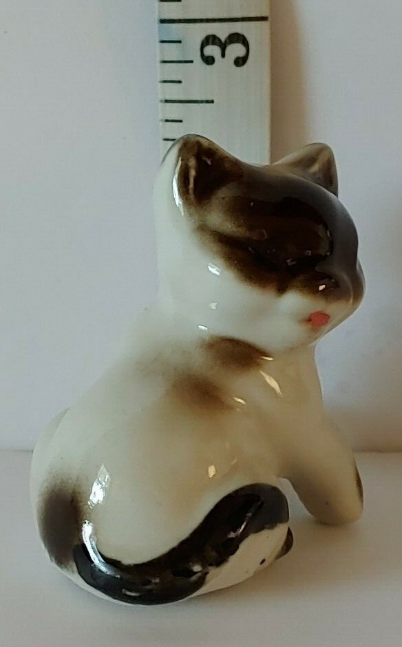 Vintage Small Siamese Kitten Figurine