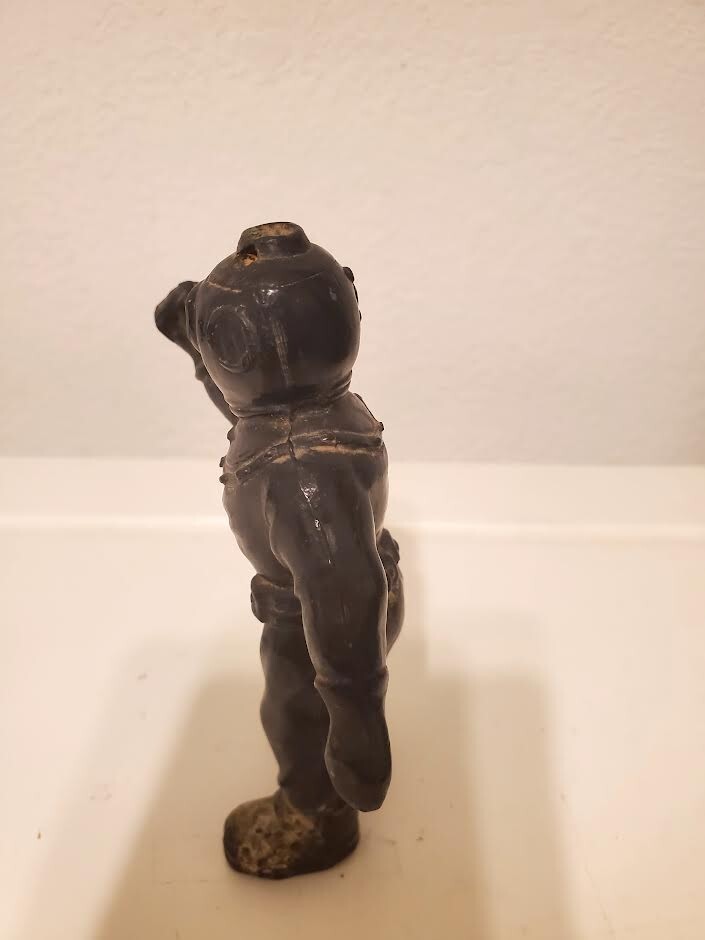 Vintage Deep Sea Diver Metal Aquarium Fish Tank Bubbler Ornament